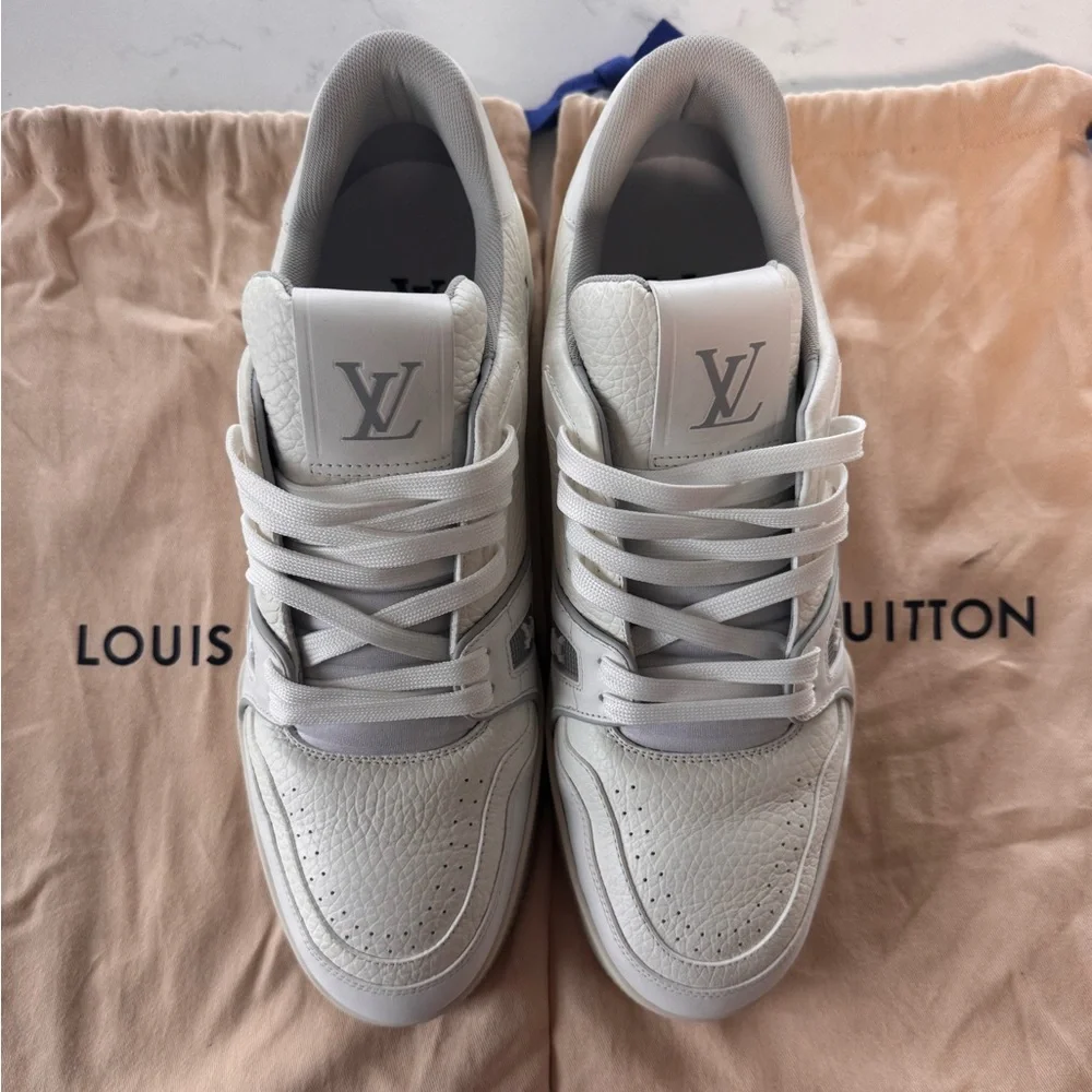 Louis Vuitton Men’s Trainer Sneaker - Picture 6 of 14
